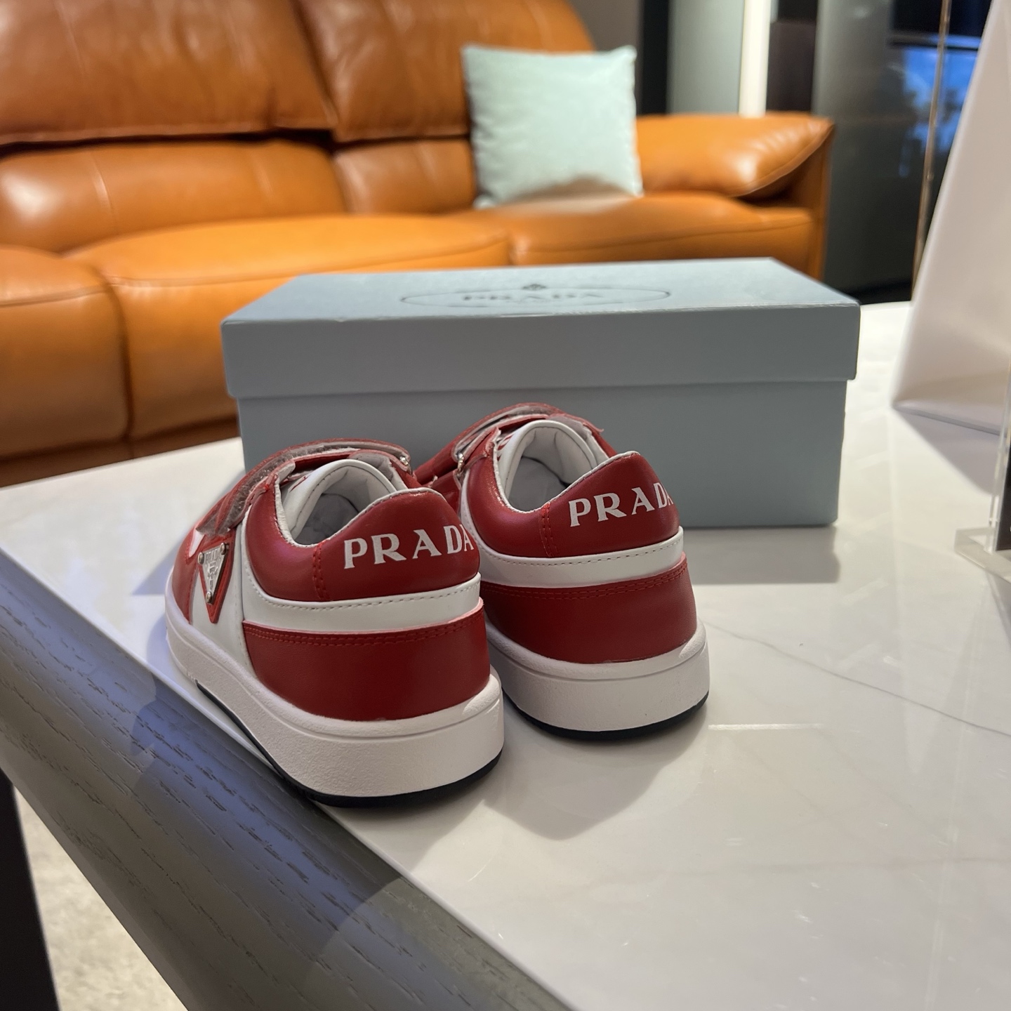 Children's shoes child